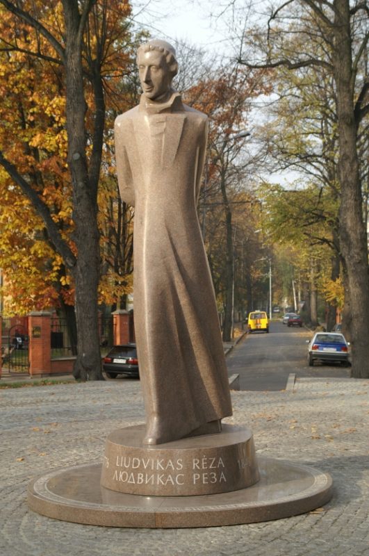 Skulptoriaus Arūno Sakalausko paminklas Liudvikui Rėzai Karaliaučiuje. Organizatorių archyvo nuotr.