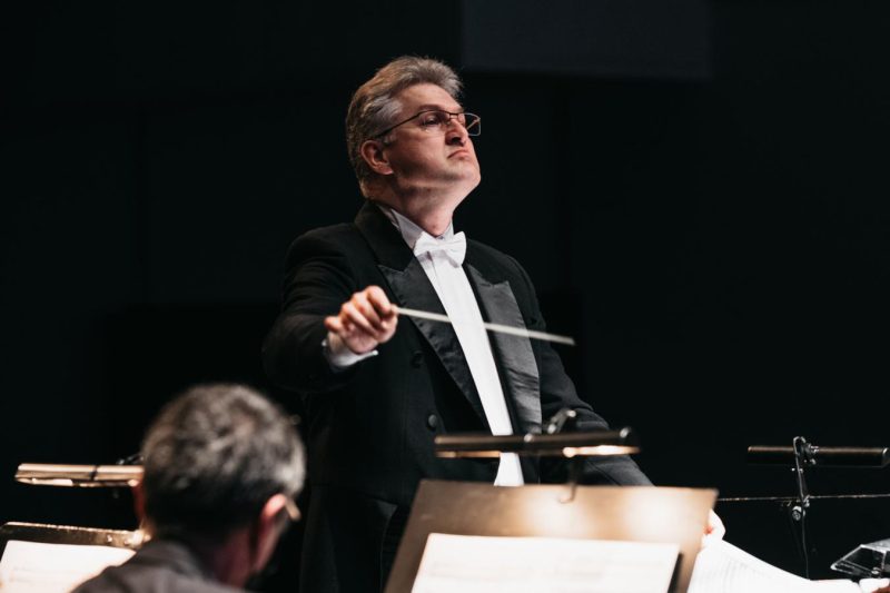 KVMT vyriausiasis dirigentas Tomas Ambrozaitis. Domo Rimeikos nuotr.