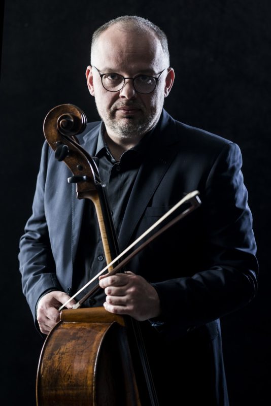 KKO meno vadovas, violončelininkas Mindaugas Bačkus. Dmitrijaus Matvejevo nuotr.