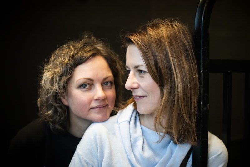 Šeiko šokio teatro vadovės Agnija Šeiko ir Goda Giedraitytė. Dmitrijaus Matvejevo nuotr.