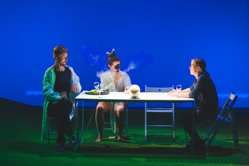 Klaipėdos jaunimo teatro spektaklis „R.E.M.“, rež. Jonas Tertelis. Lauryno Butkevičiaus nuotr.