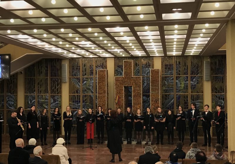 Vilniaus Juozo Tallat-Kelpšos konservatorijos mišrus choras. Organizatorių archyvo nuotr.